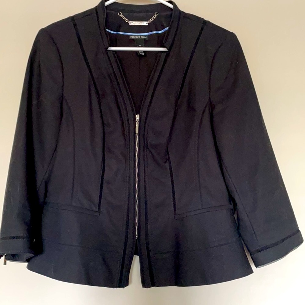 WHITE HOUSE BLACK MARKET 3/4 Sleeve Black Blazer